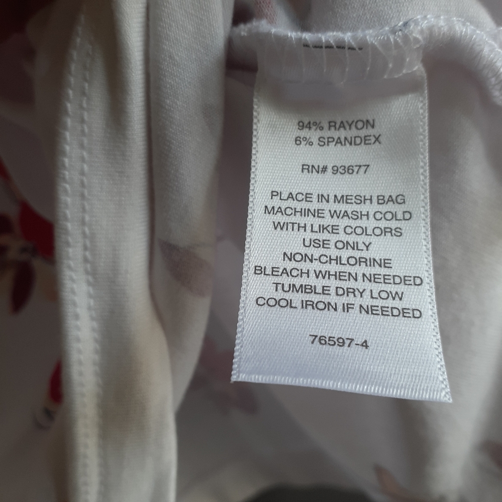 Liz Clairborne Floral White and Pink Pleated Flowy Women's Top Blouse Size 1X - Picture 6 of 8